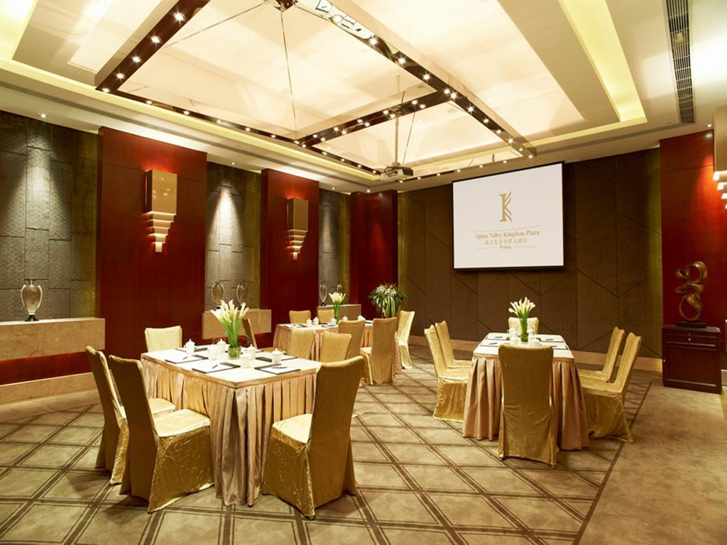 Optics Valley Kingdom Plaza Wuhan Exterior foto